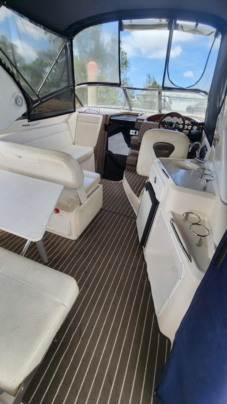 Regal 2860 Window Express