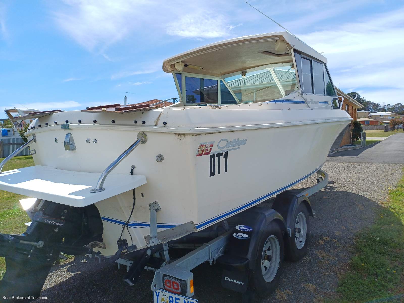 Caribbean Reef Runner 21. Only 7 engine hours on late model Mercruiser.