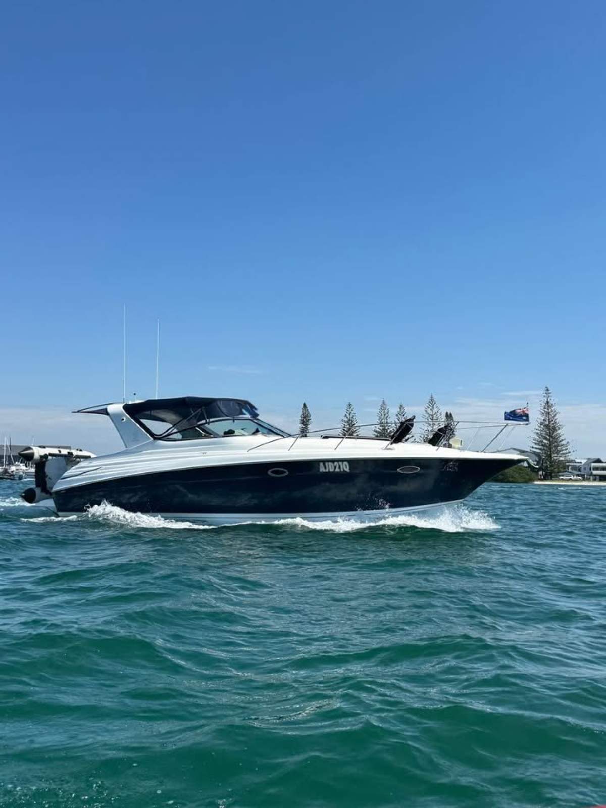 Riviera M370 Sports Cruiser