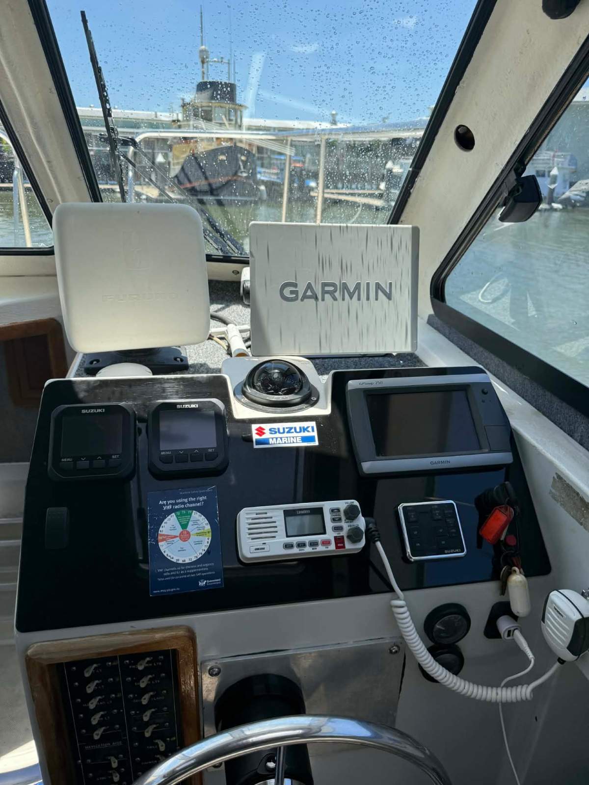 Cougar Cat 9.8 AMSA 2C SURVEY - 12PAX - CHARTER CATAMARAN