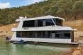CRUZA Houseboat Holiday Home on Lake Eildon:CRUZA on Lake Eildon