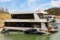 CRUZA Houseboat Holiday Home on Lake Eildon:CRUZA on Lake Eildon