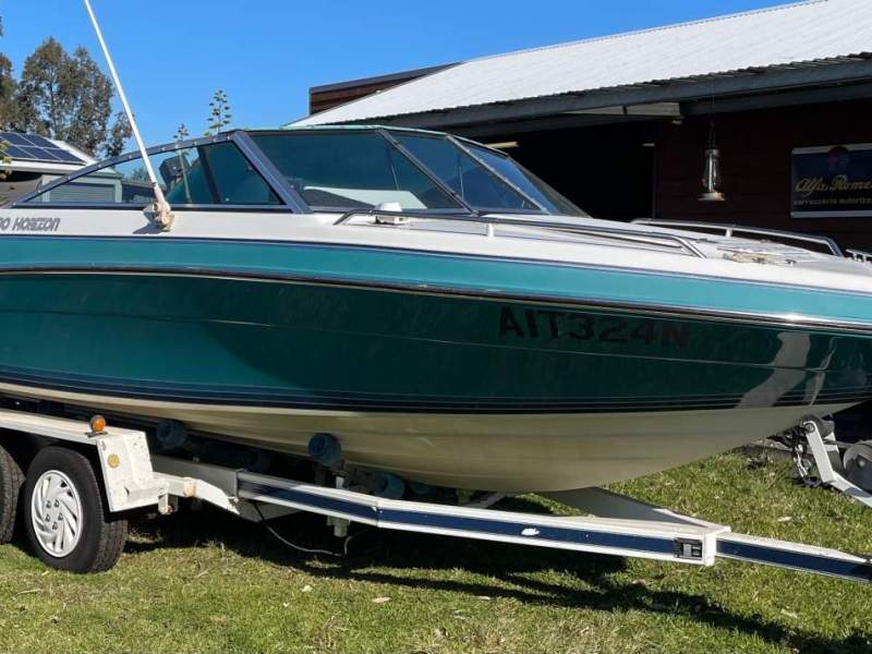 Four Winns Horizon 180 Convertible