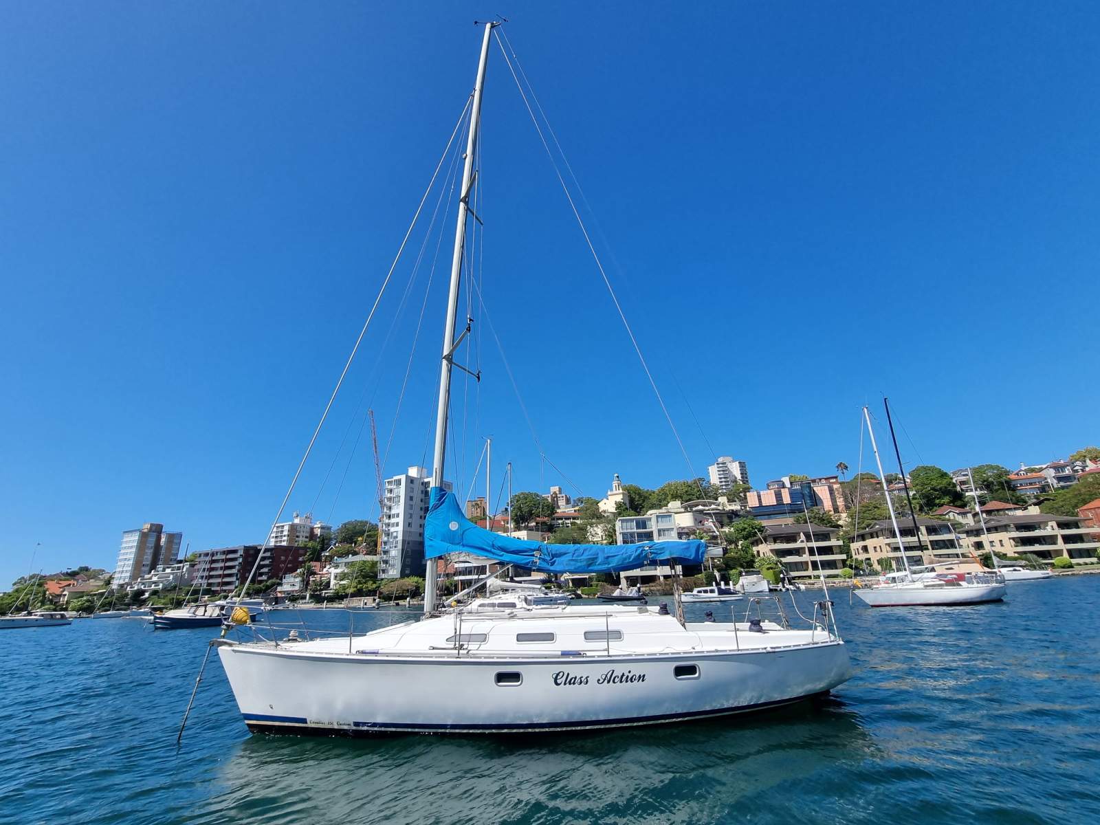 Cavalier 350 Custom (Cruising deck on a 350SL hull)