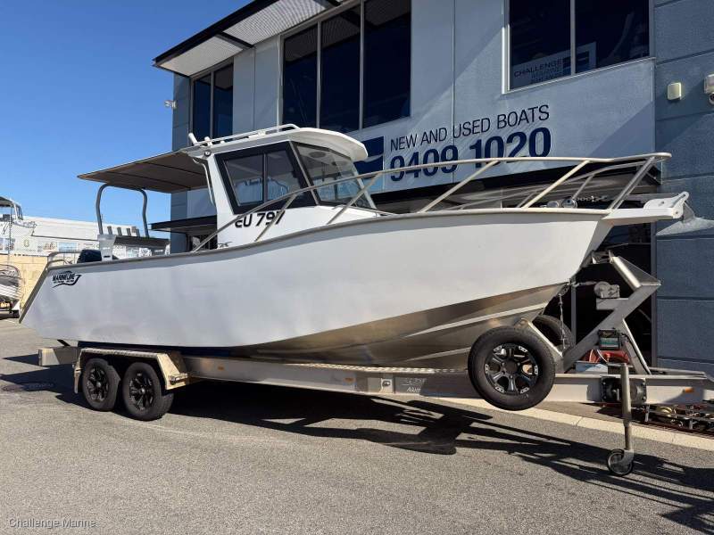 Marineline 750 Hardtop Walk Around - Suzuki 300 HP 830 Hours