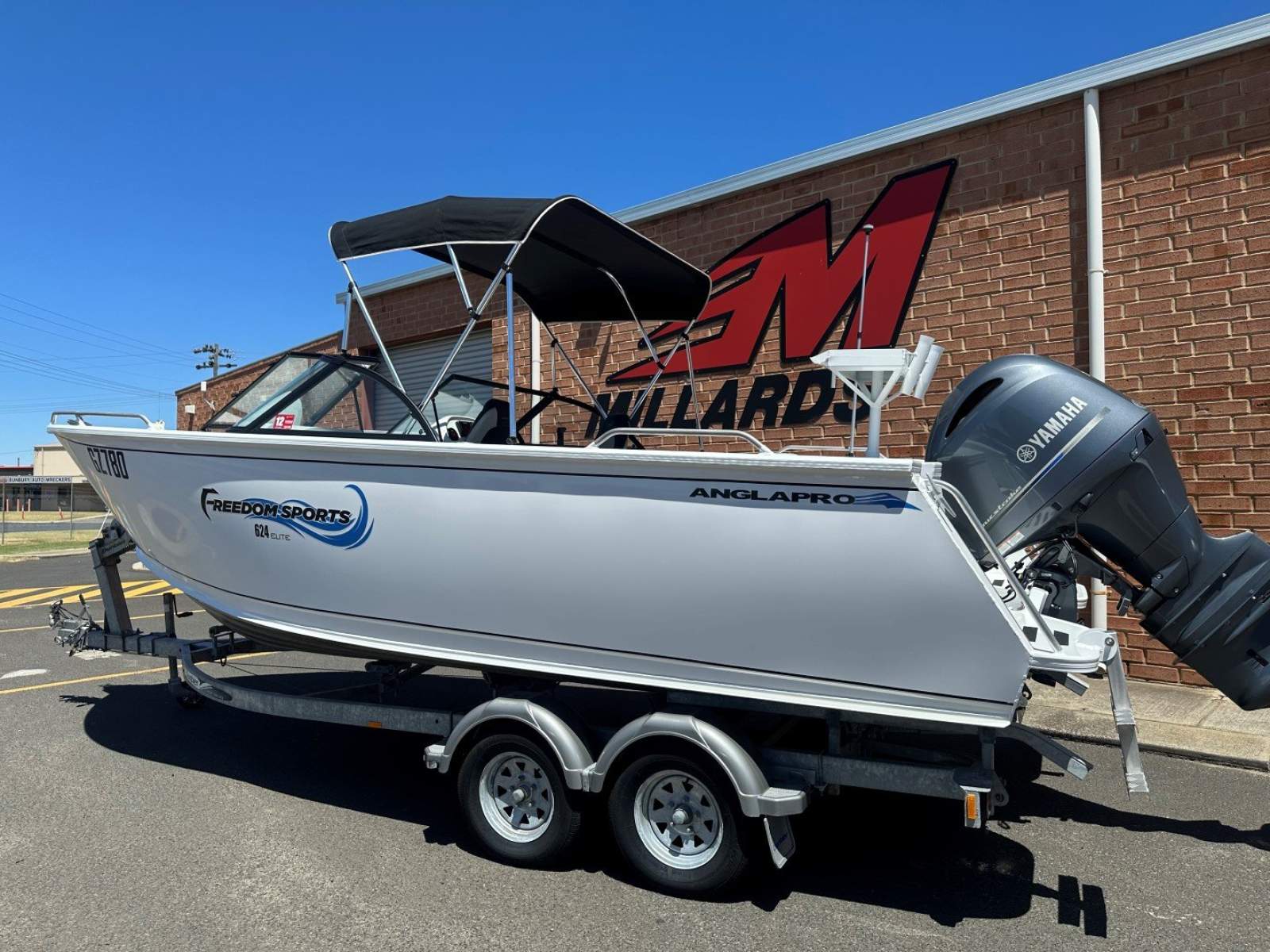 Anglapro Escapade 624 Elite Bowrider ( 26 hours)