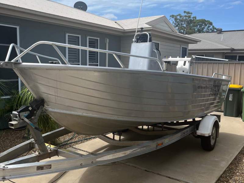 Stacer 489 Northern Fisher Centre Console