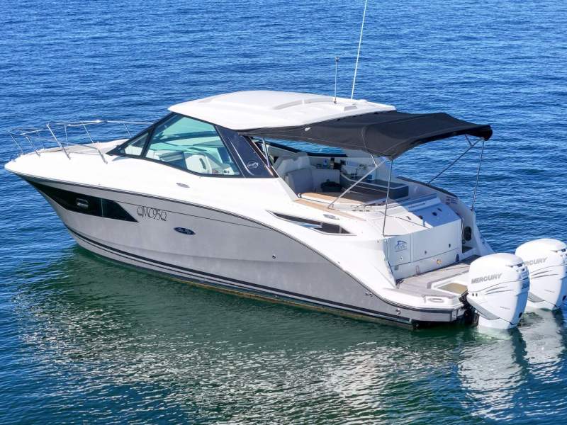 Sea Ray 320 Sundancer Coupe OB Sports Cruiser