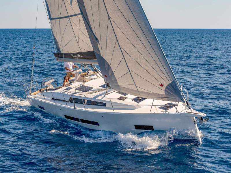 Hanse 410 : AVAILABLE TO ORDER