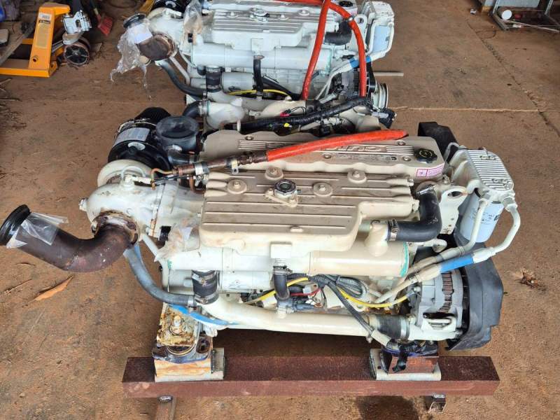 2 x Cummins QSB 380 coupled to 350 Ultrajets