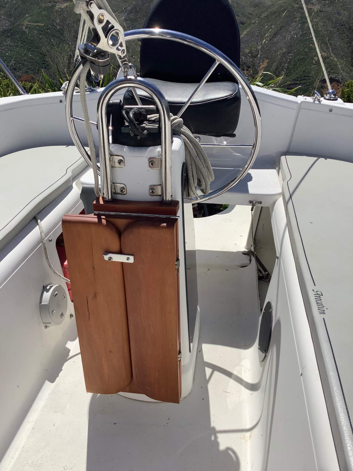 Macgregor 26X:Folding table