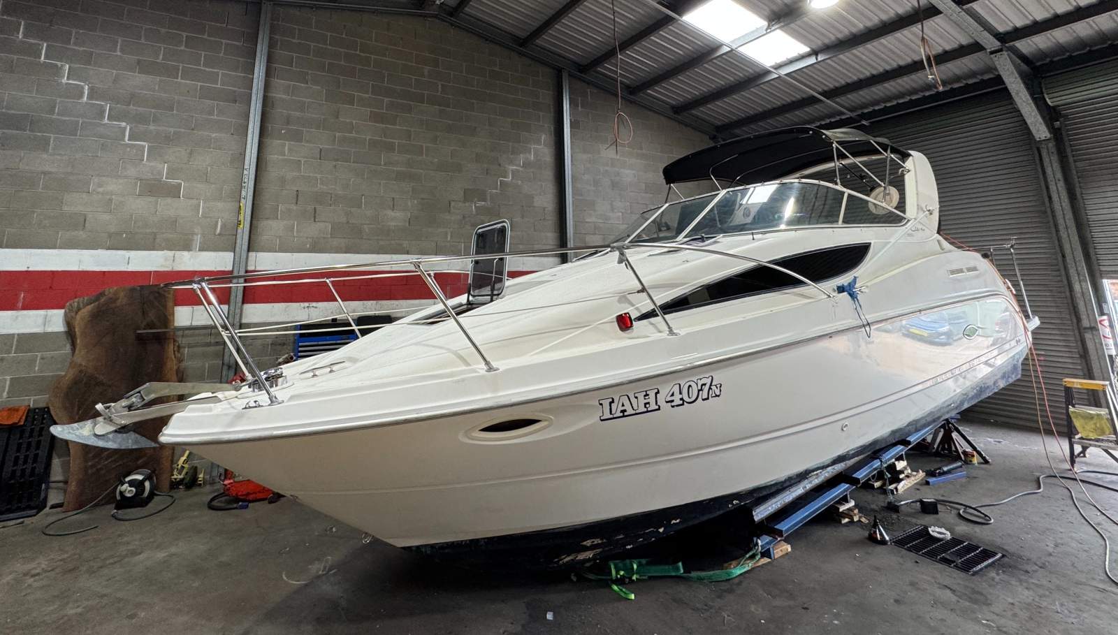 Bayliner 2855 Ciera Sports Cruiser Bow thruster