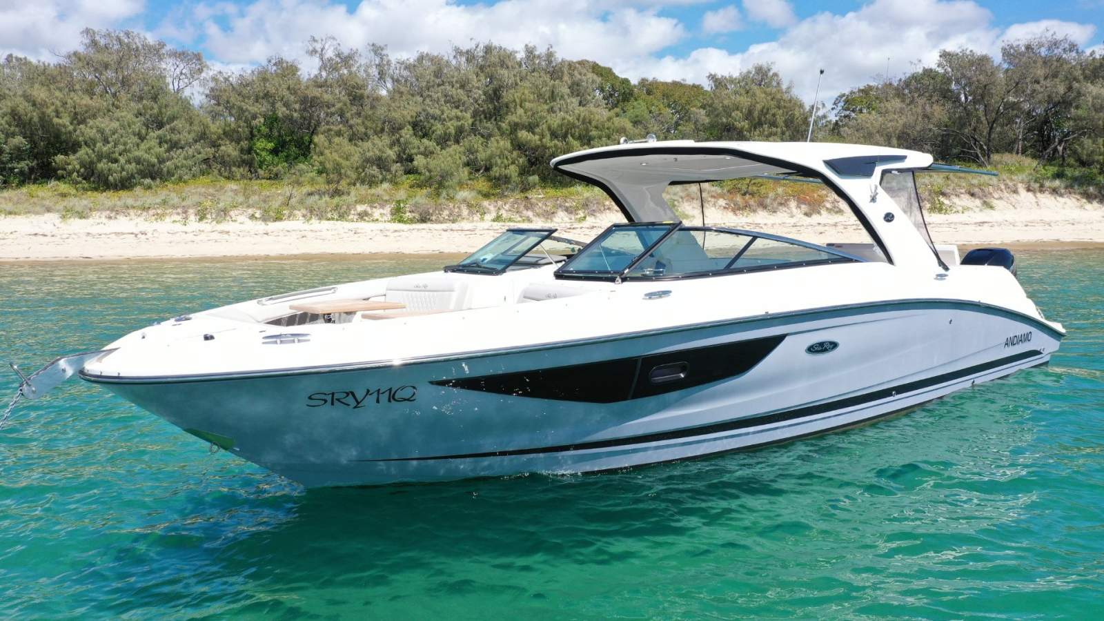Sea Ray 350 SLX OB Low Hours | Inverter | Premium Audio & Nav Upgrade