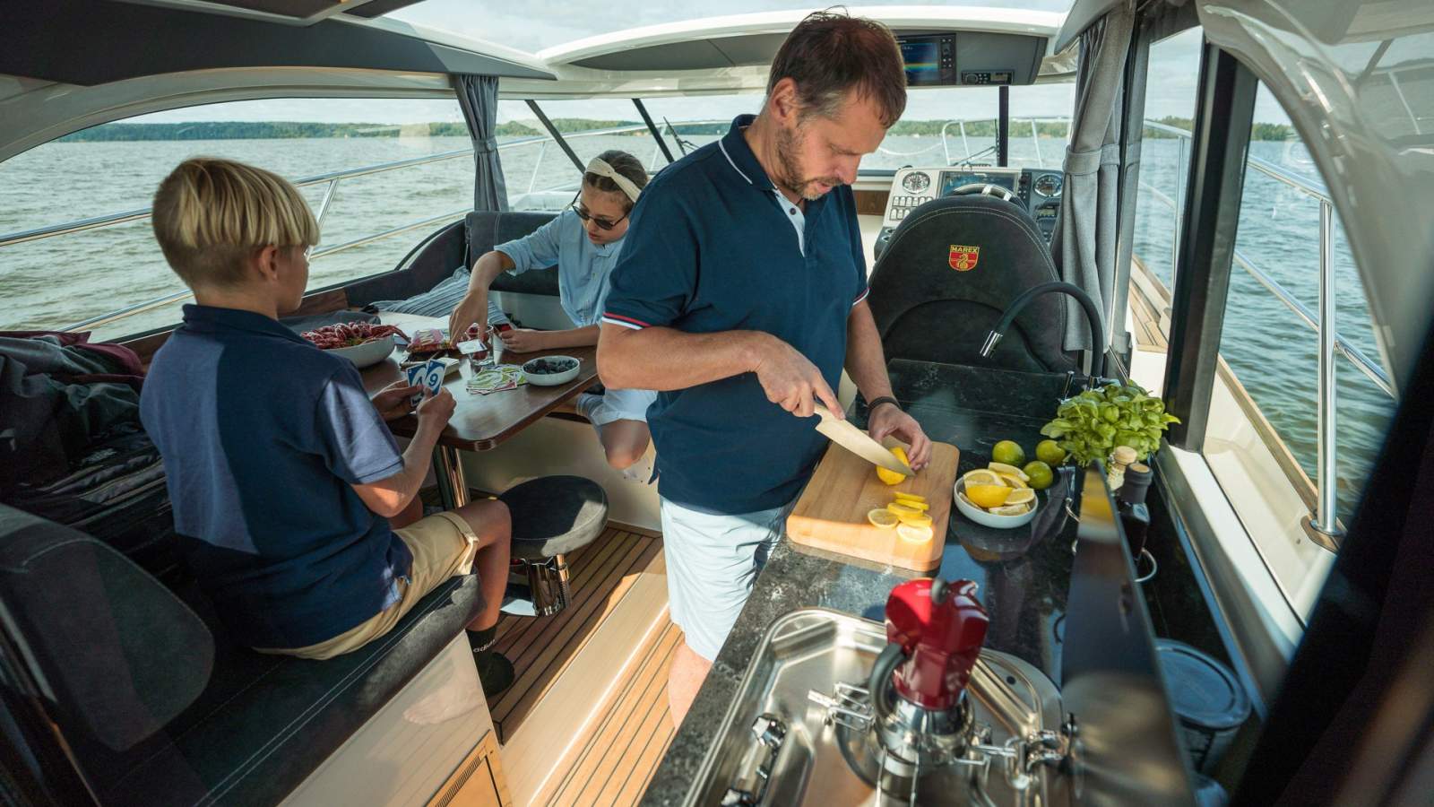 Marex 330 Scandinavia, A galley built for proper cooking