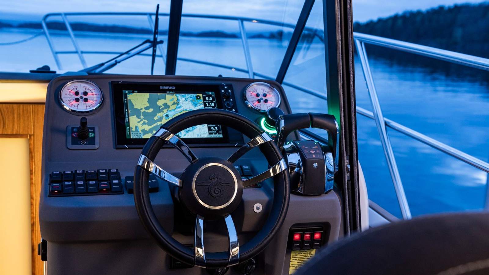 Marex 330 Scandinavia interior view 5