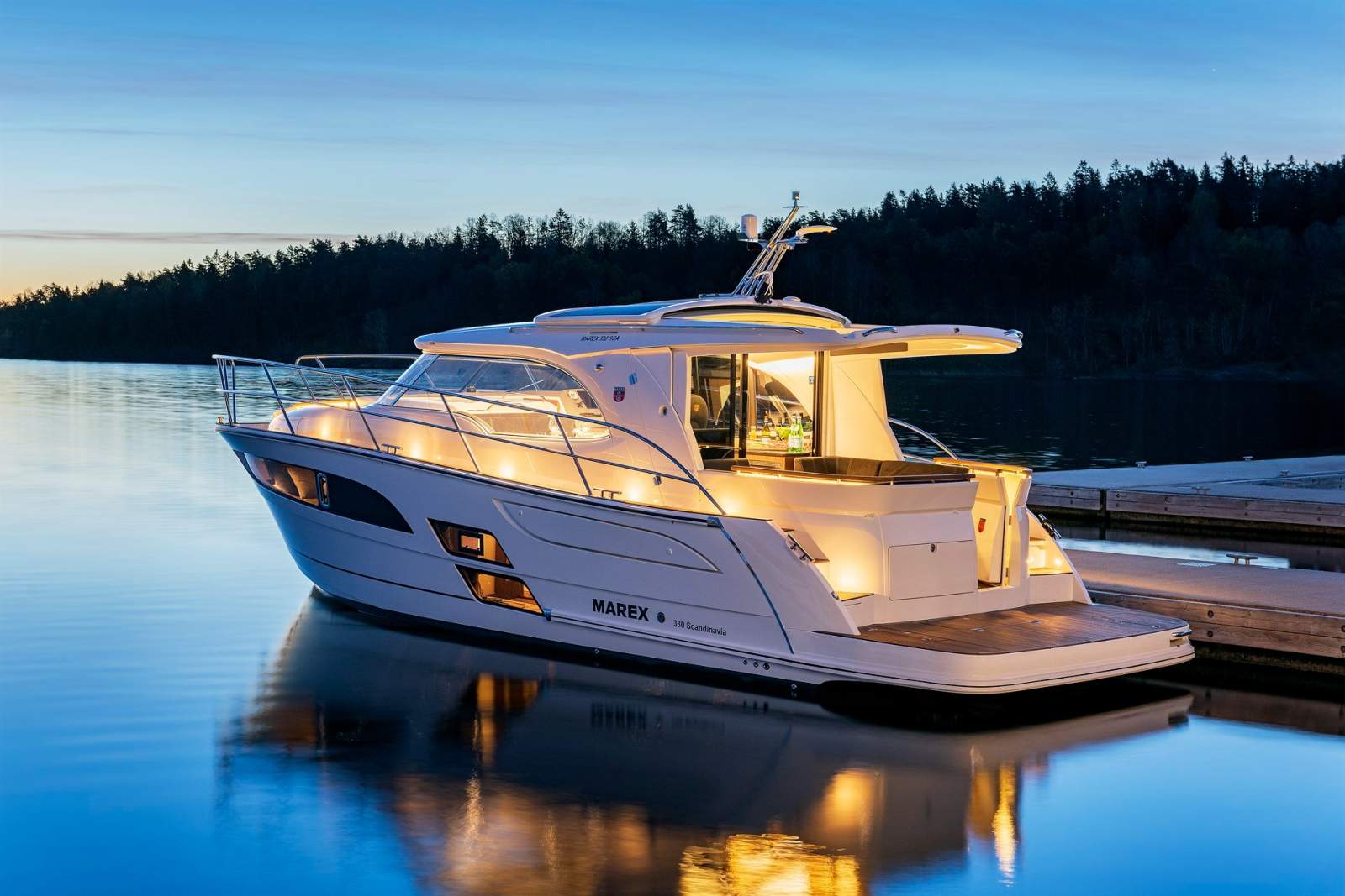 Marex 330 Scandinavia exterior view 5