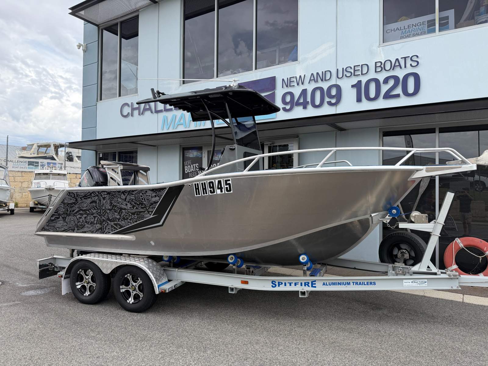 Denis Walsh Aluminium Centre Console 6 Metre CC - With 2025 Mercury 115HP Pro XS