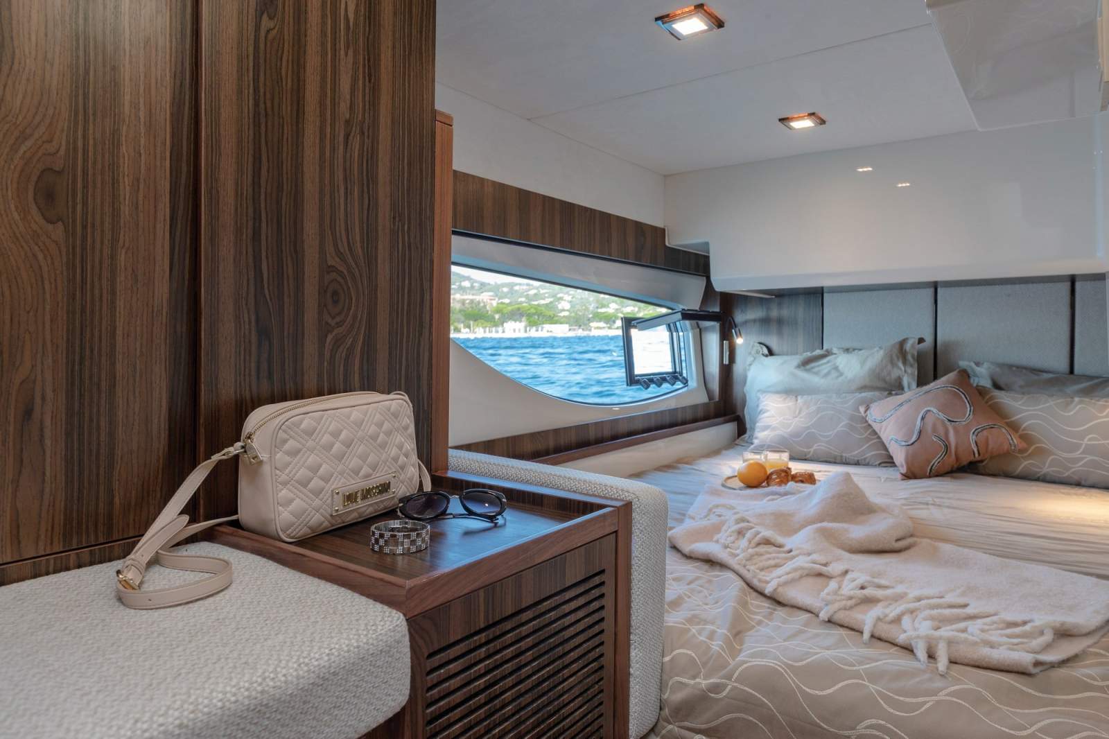 Marex 440 Scandinavia interior view 6