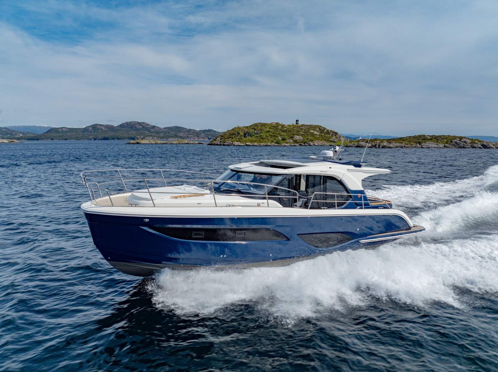 Marex 440 Scandinavia exterior view 4