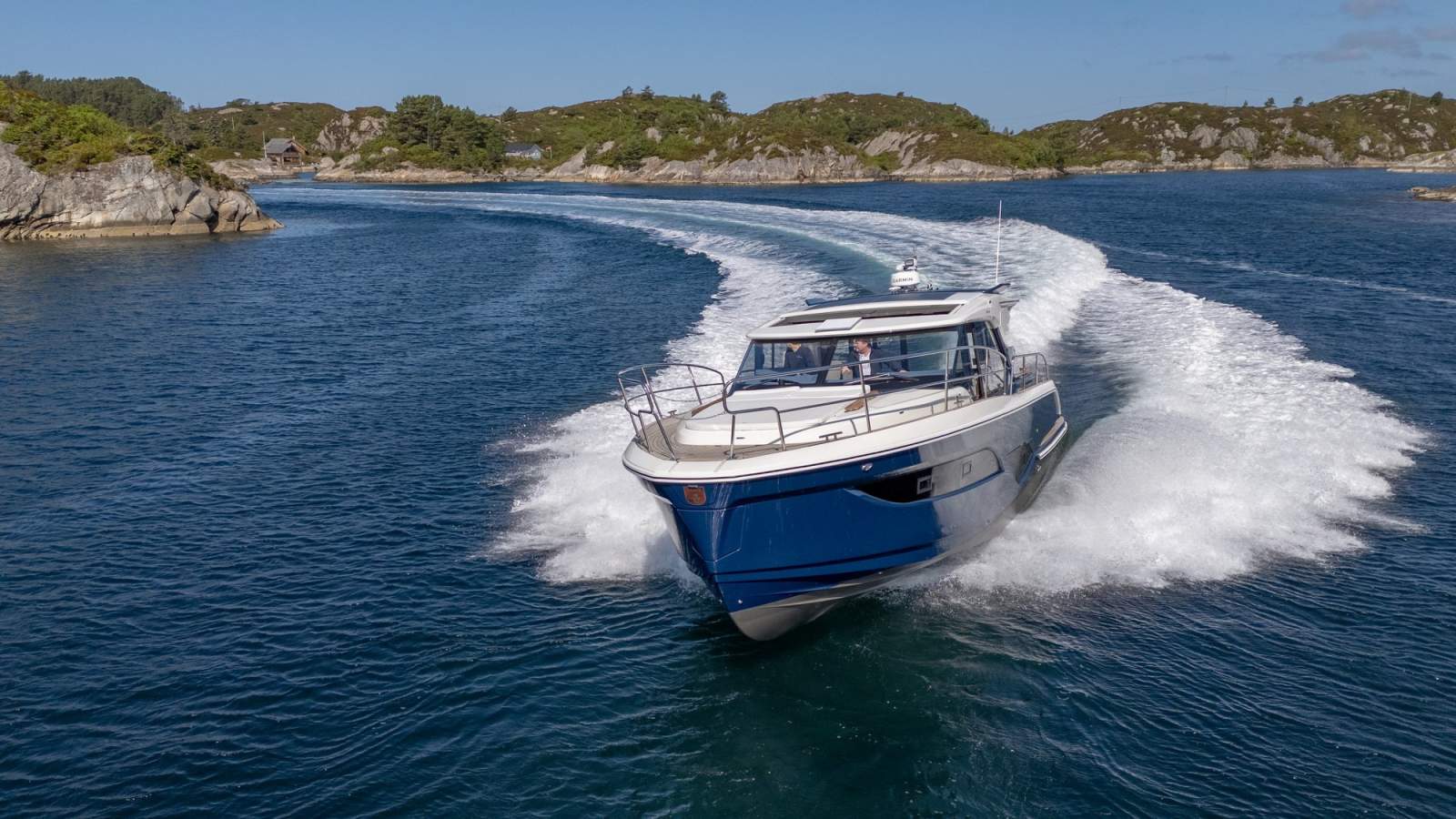 Marex 440 Scandinavia in open water
