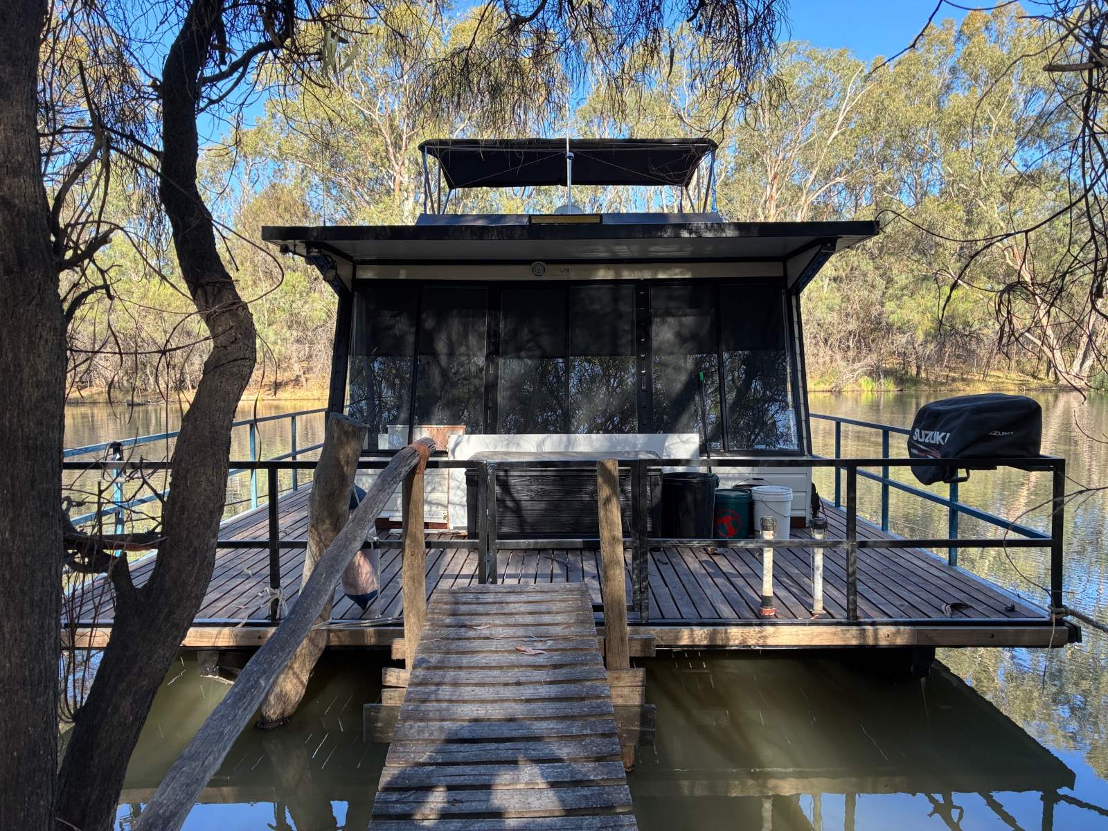 KIA Marine Custom House boat
