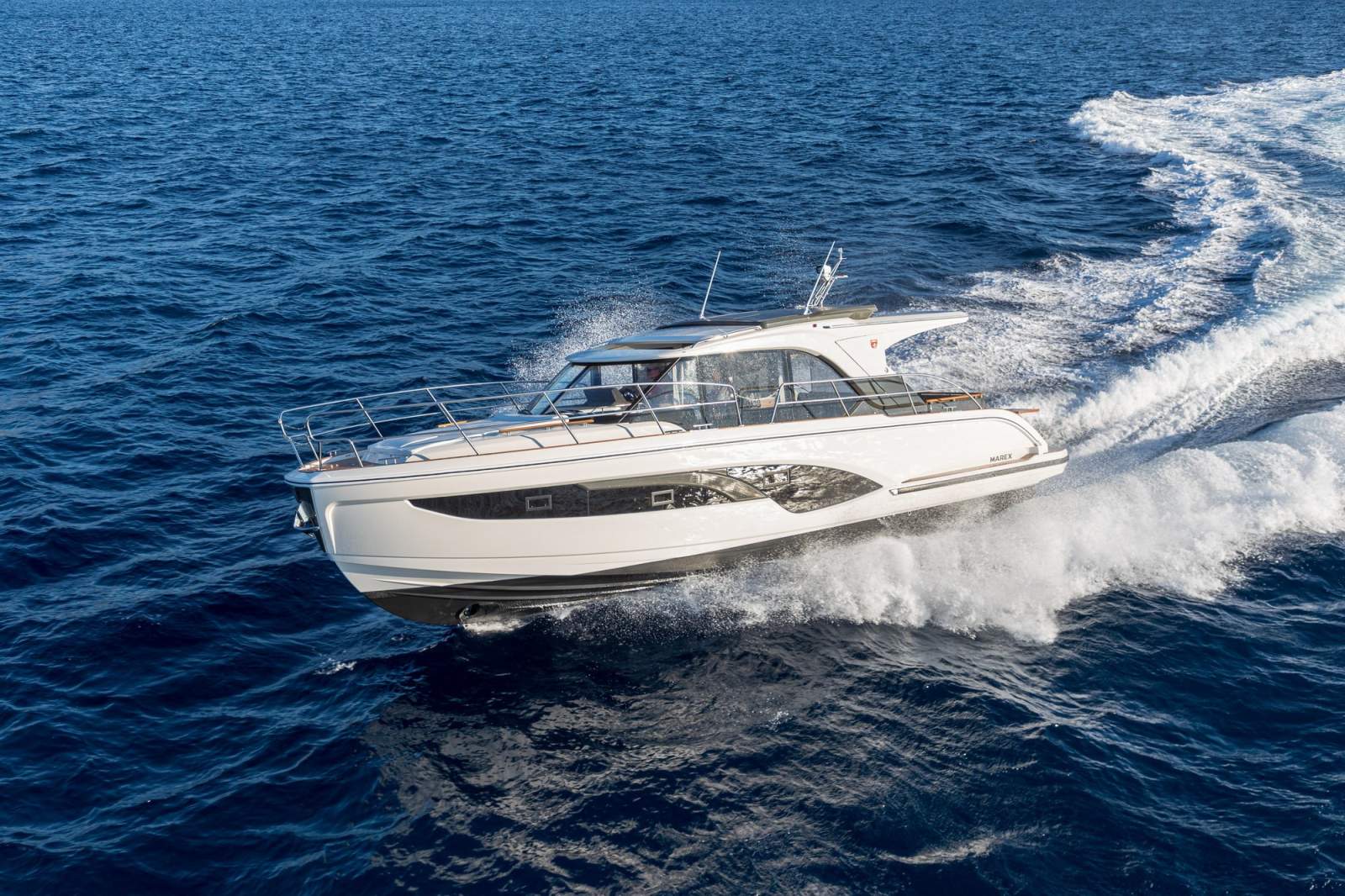 Marex 390 exterior view 4