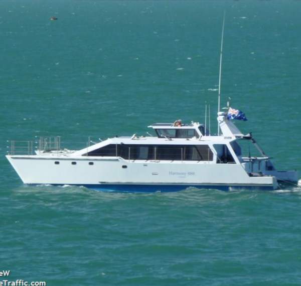 Malcolm Tennant 16m Powercat Sounder16