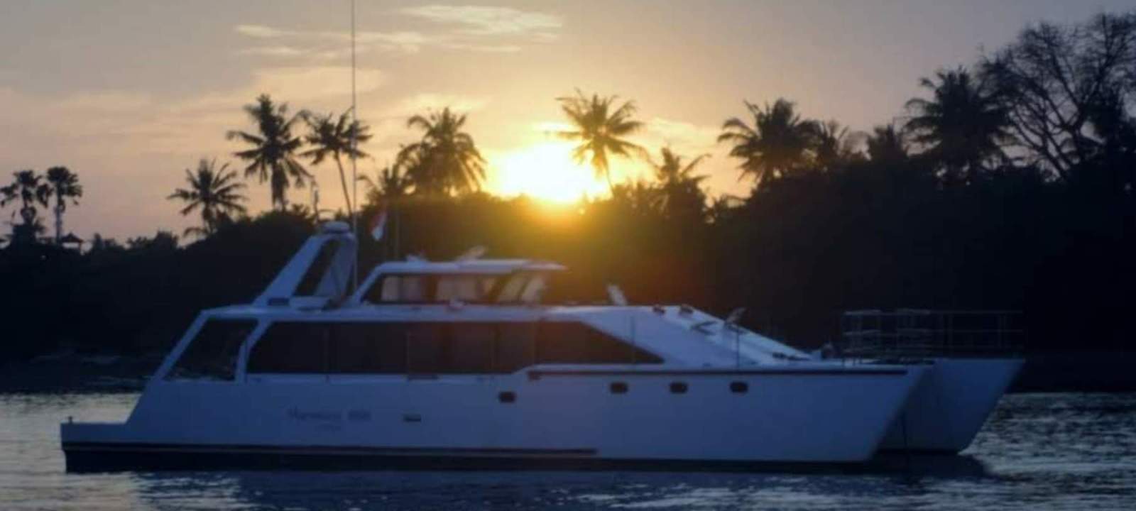 Malcolm Tennant 16m Powercat Sounder16:Bali Indonesia