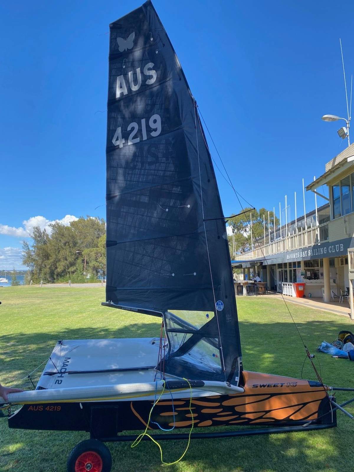 Moth Mach 2.3 Foiler:Comes with North Helix 8.25 sail