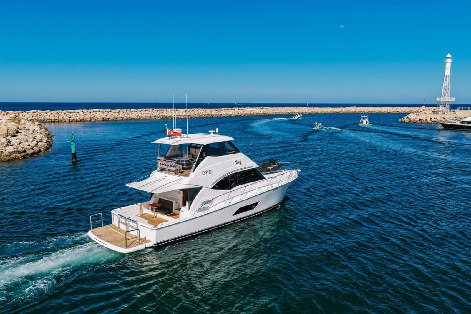 Riviera 50 Enclosed Flybridge