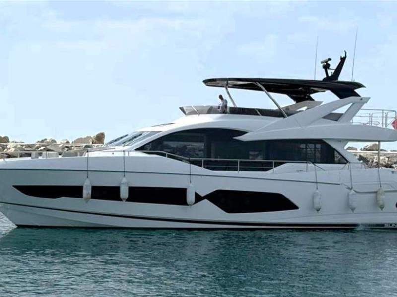 Sunseeker Yacht 76