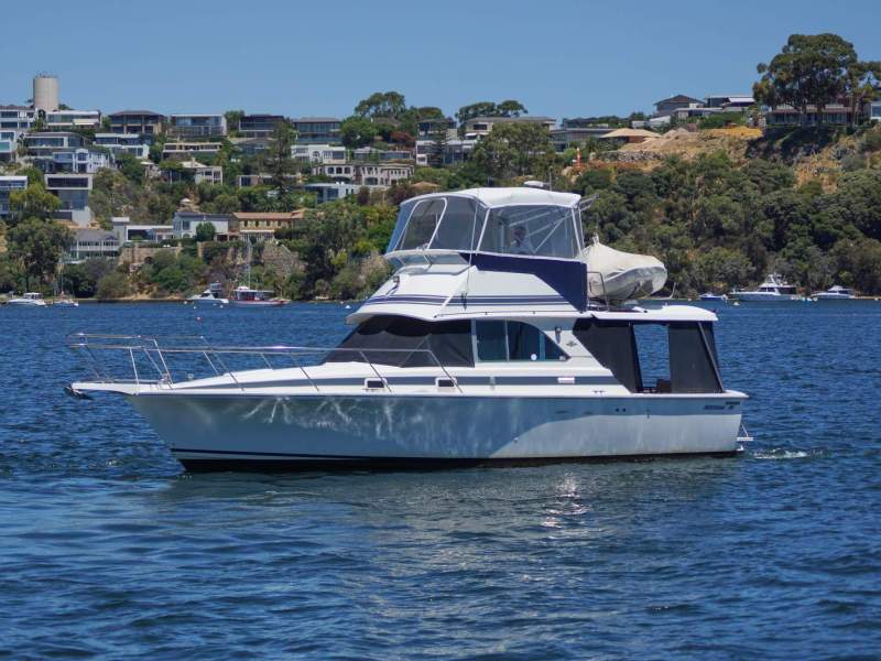 Bertram 35 Flybridge