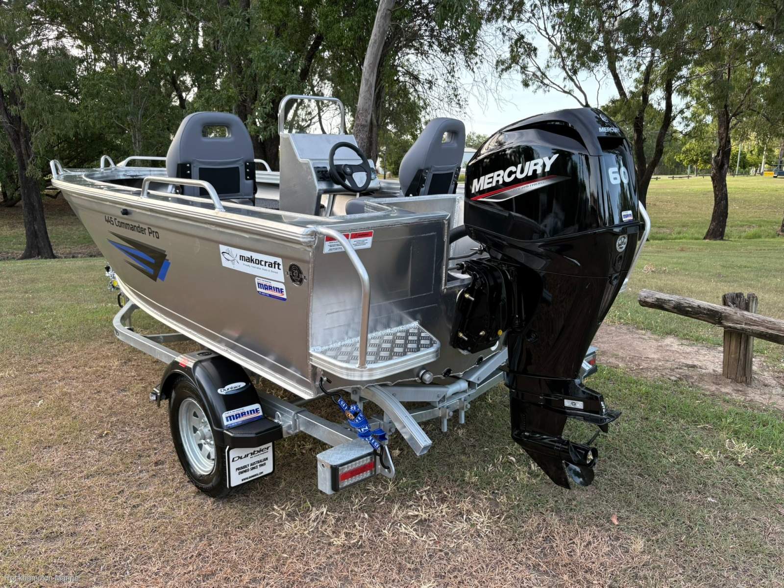 Makocraft 445 Commander Pro Side Console BOAT PACKAGE WITH 60HP MERCURY OUTBOARD!
