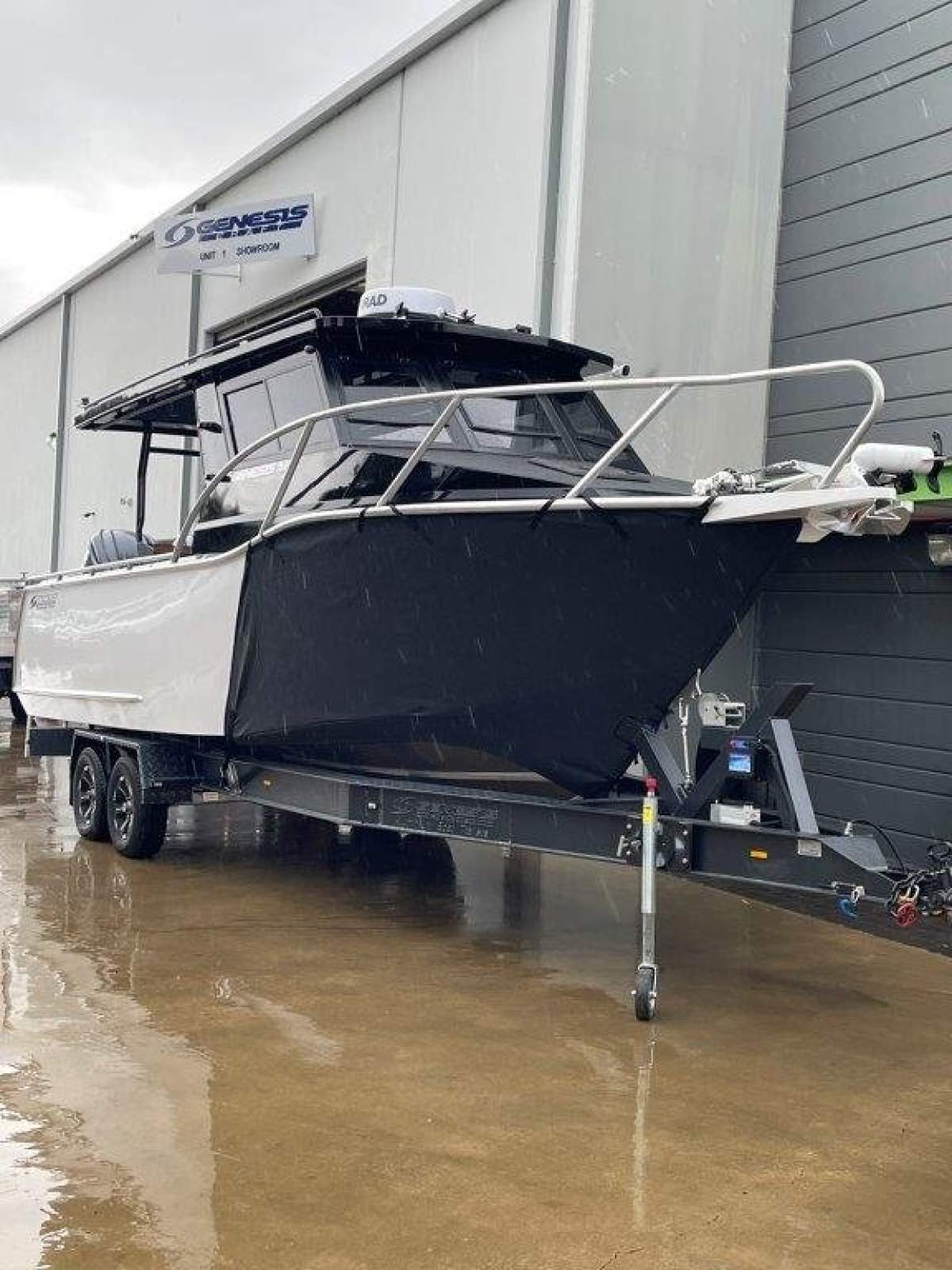 Genesis 750XL Cuddy Cabin