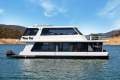 Time Out Houseboat Holiday Home on Lake Eildon:Time Out on Lake Eildon