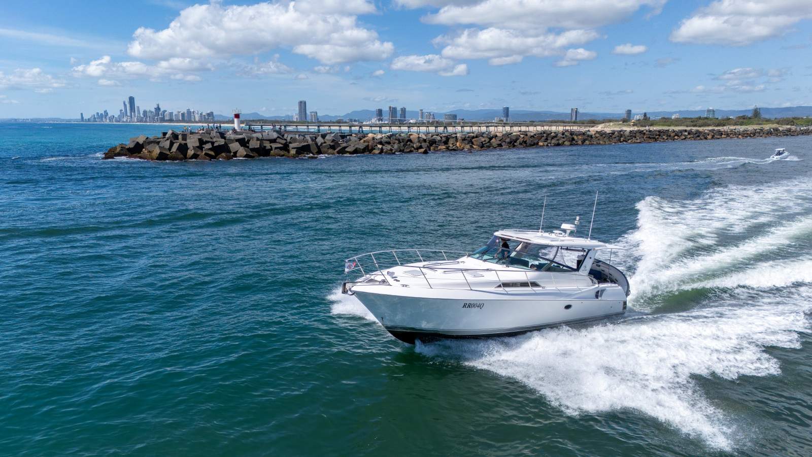 Riviera M400 Sports Cruiser