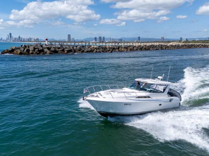 Riviera M400 Sports Cruiser