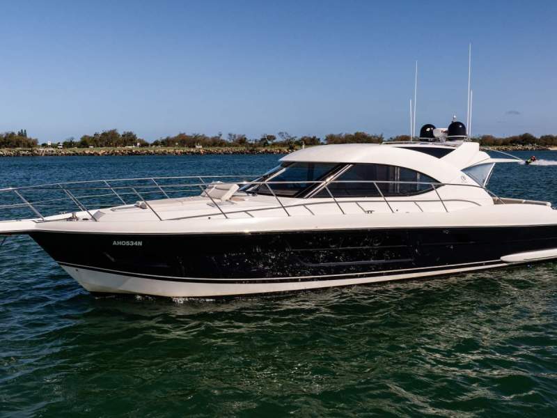 Riviera 5000 Sport Yacht Series II