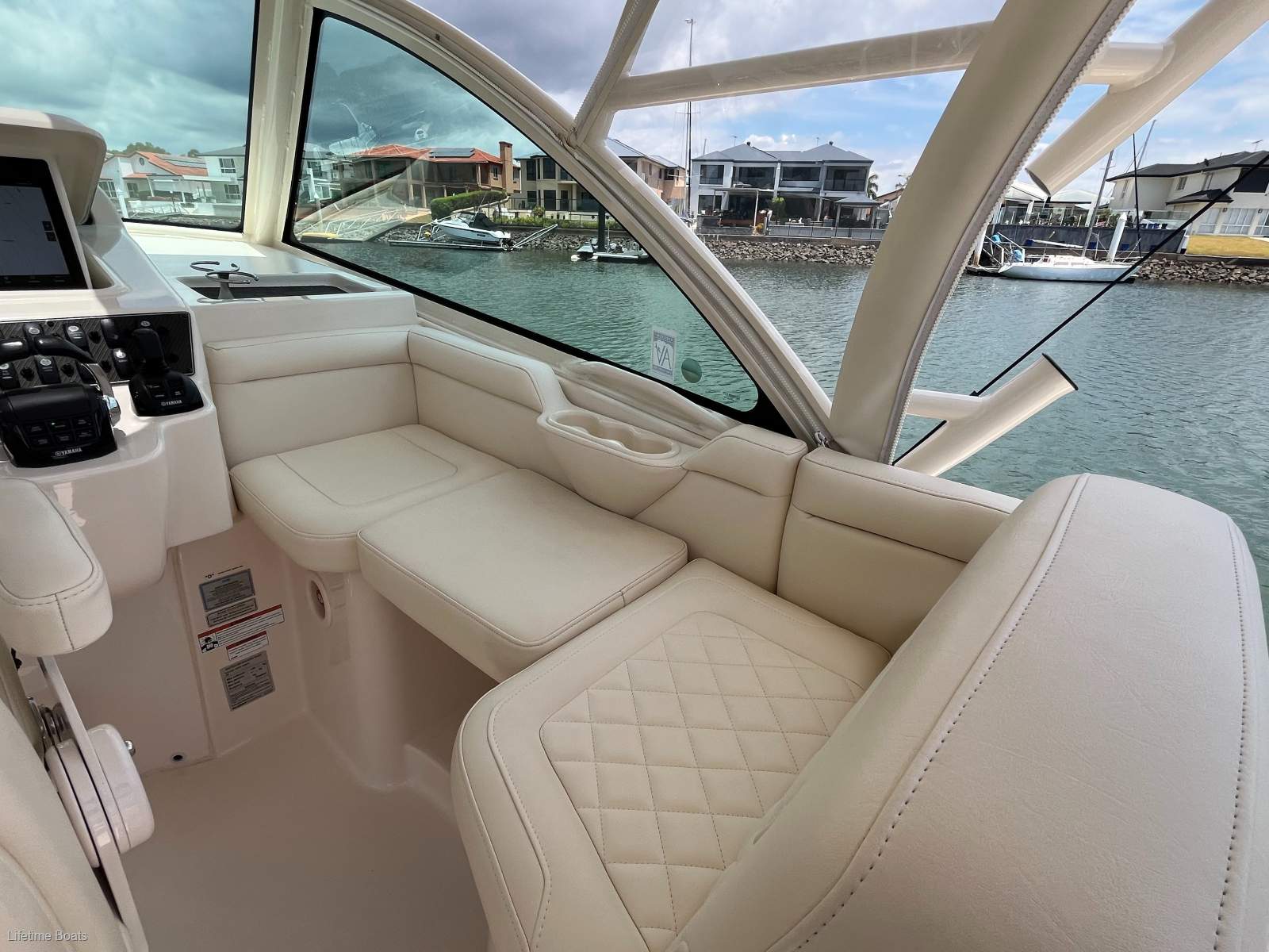 Grady-White Express 330 - 2020MY