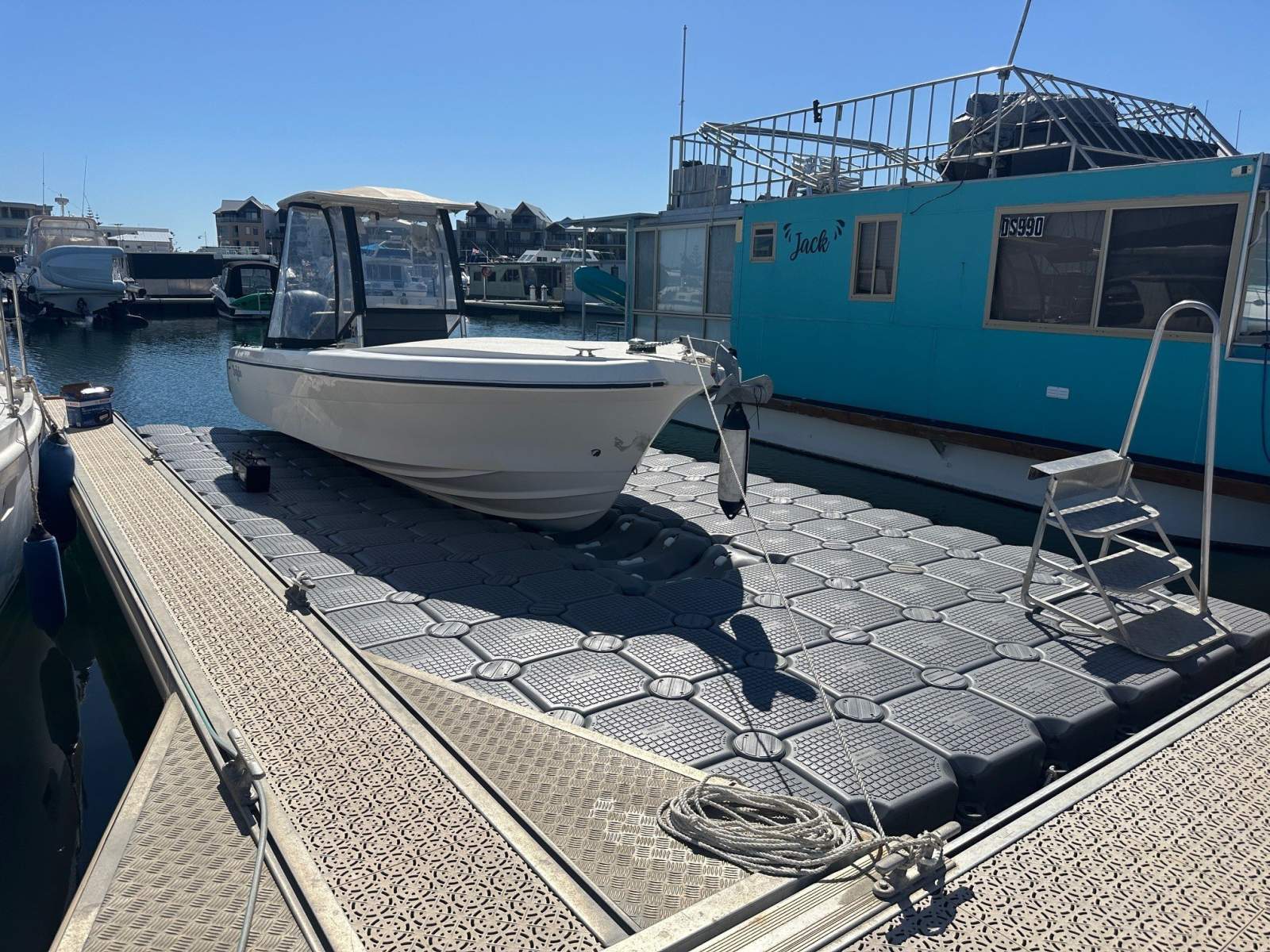 Floating plastic boat poontoon new in november in mandurah WA you relocate