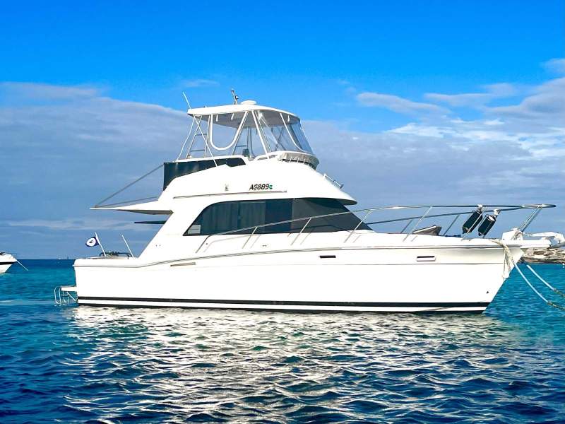 Riviera 3300 Flybridge
