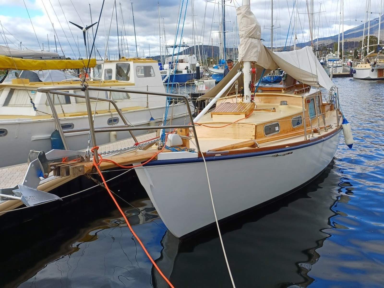Herreshoff 28