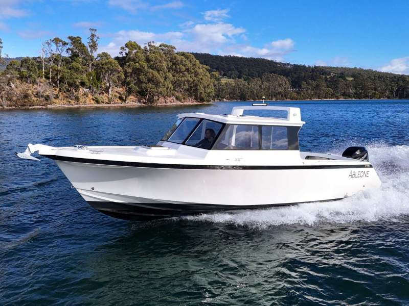 Penguin TP29 PROFESSIONAL CUSTOM REBUILD, VIRTUALLY NEW BOAT!