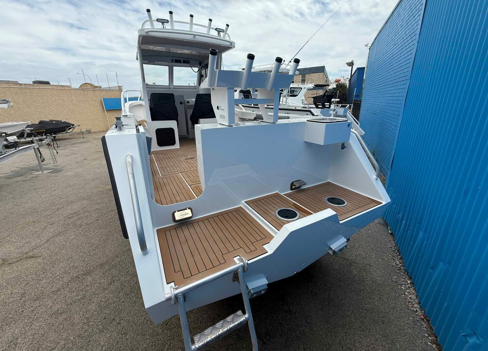 Lux Custom Boats 7500WA Package 3