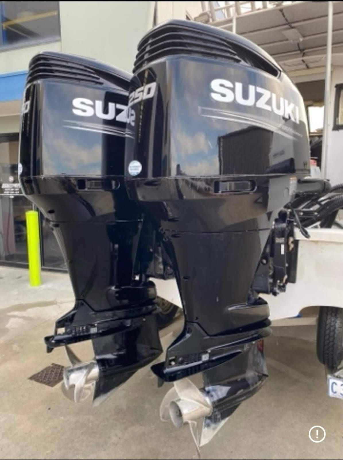 Twin Suzuki DF 250 AP 2023 ENGINES 25in XL