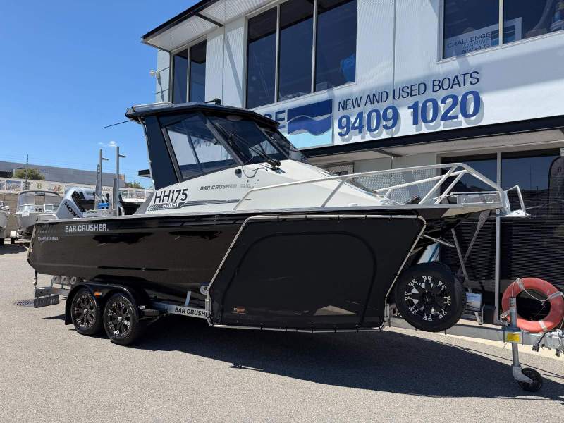 Bar Crusher 670HT with Honda 200HP 4 Stroke only 61 hours