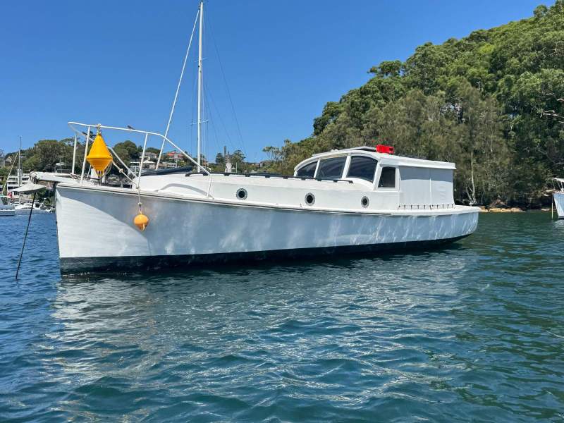 Classic Cruiser 32 ft New Diesel (Sydney Harbour)