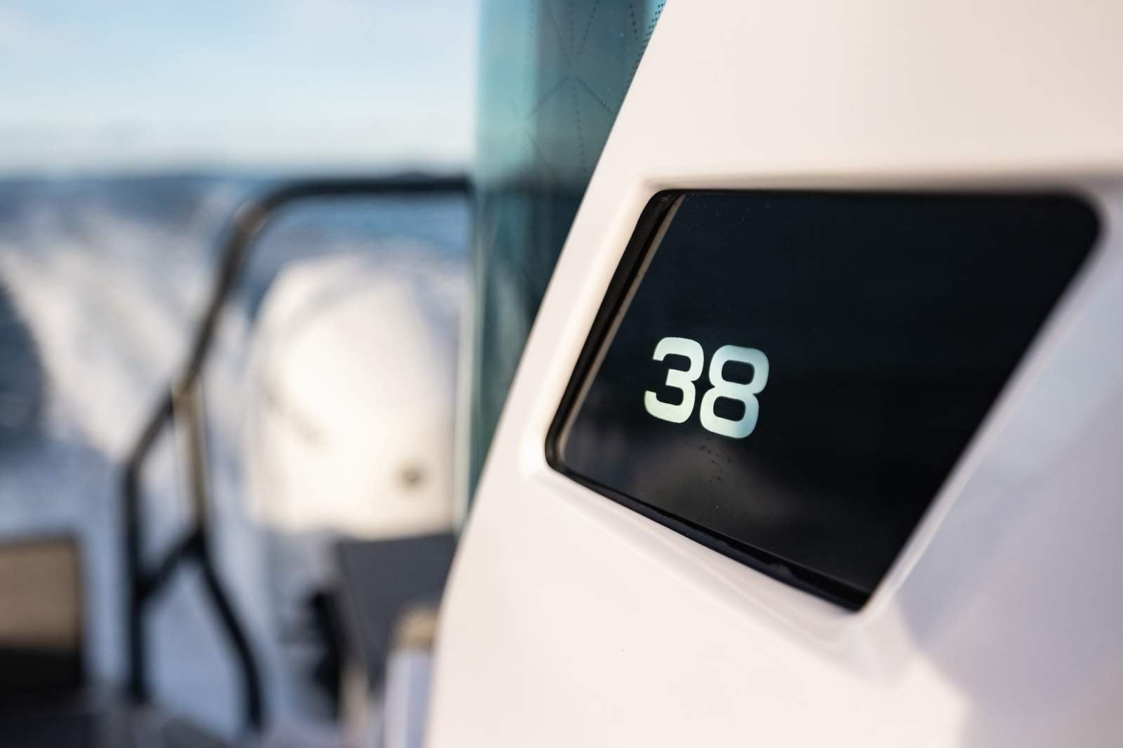 Axopar 38 Cross Cabin The all-weather people carrier -Offshore / Inshore