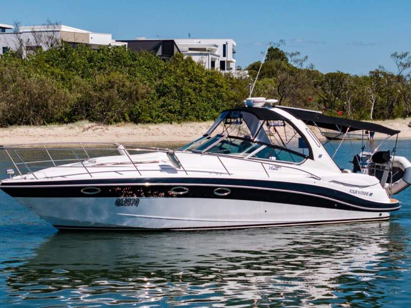 Four Winns Vista 358