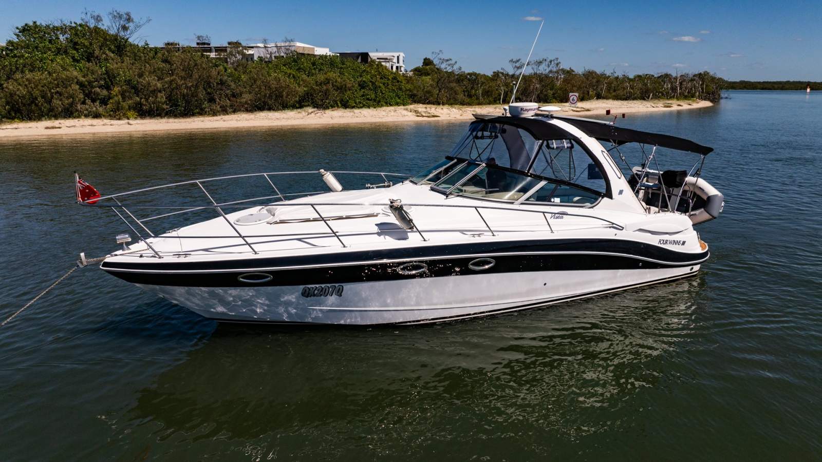 Four Winns Vista 358